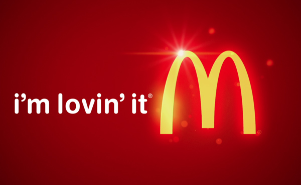 為什么快餐店的標志都是紅色的？