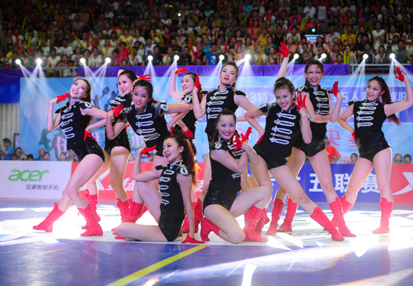 特步大五總決賽完美落幕 校園足球攜足球啦啦隊玩轉賽場